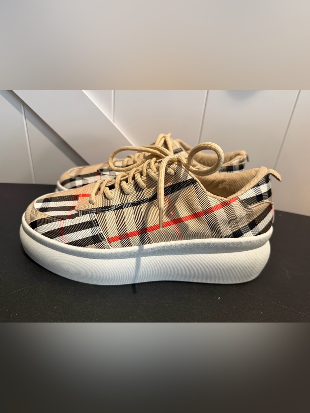 Casual Plaid Lace-Up Sneakers - Beige - Picture 4 of 8